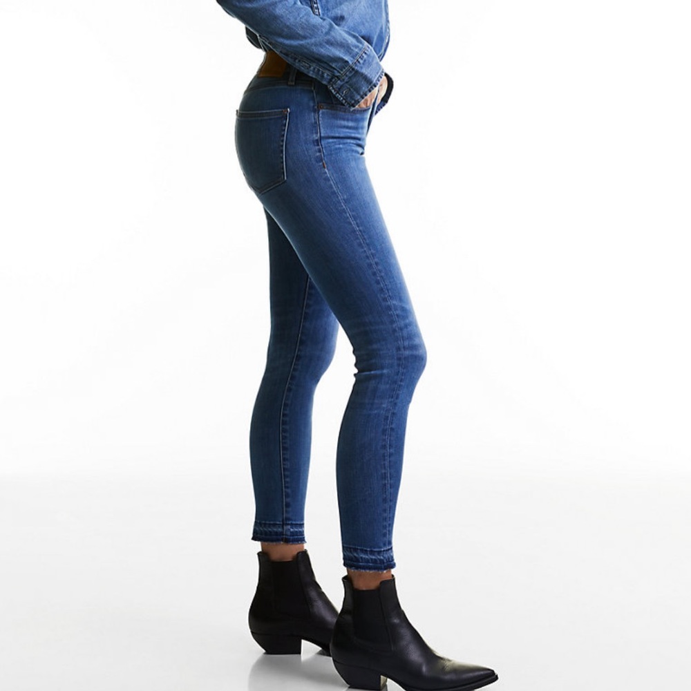 NWT the Denim Forum Nico Crop Jeans